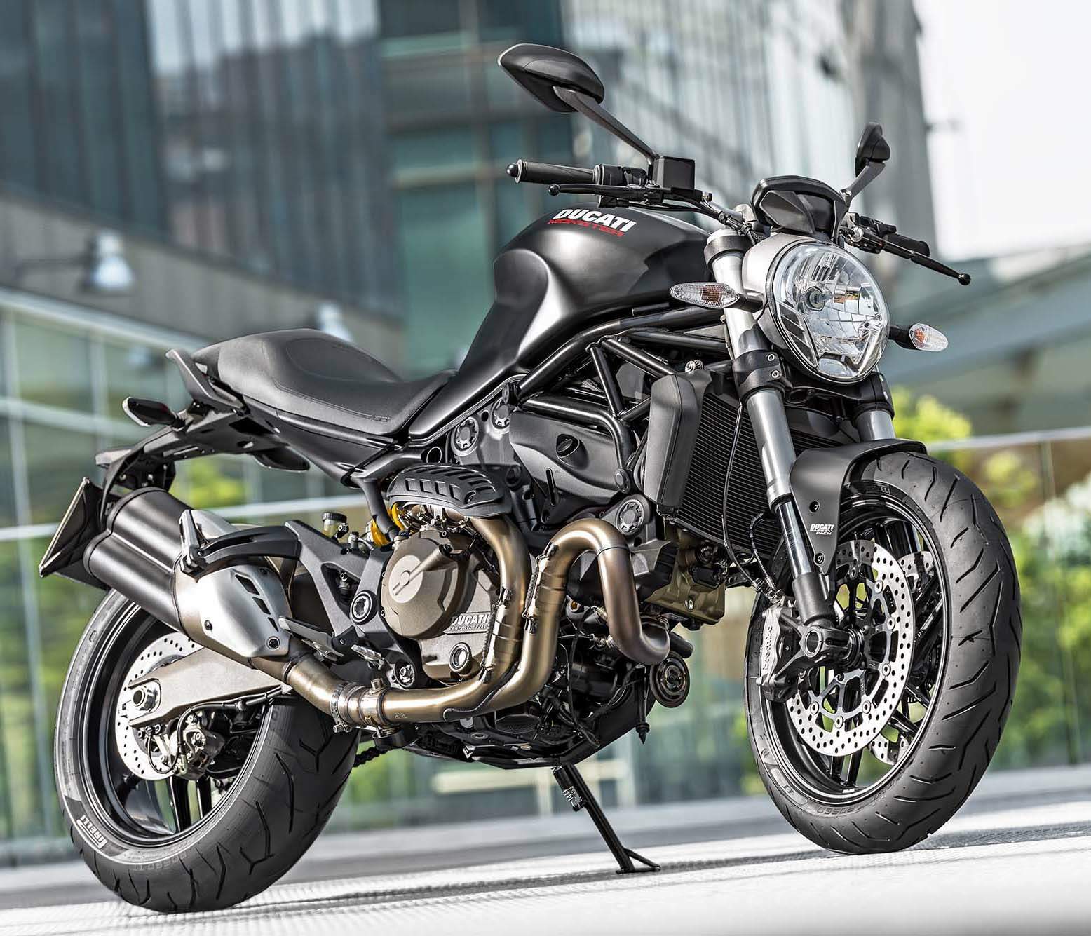 ducati monster 821 fuel consumption